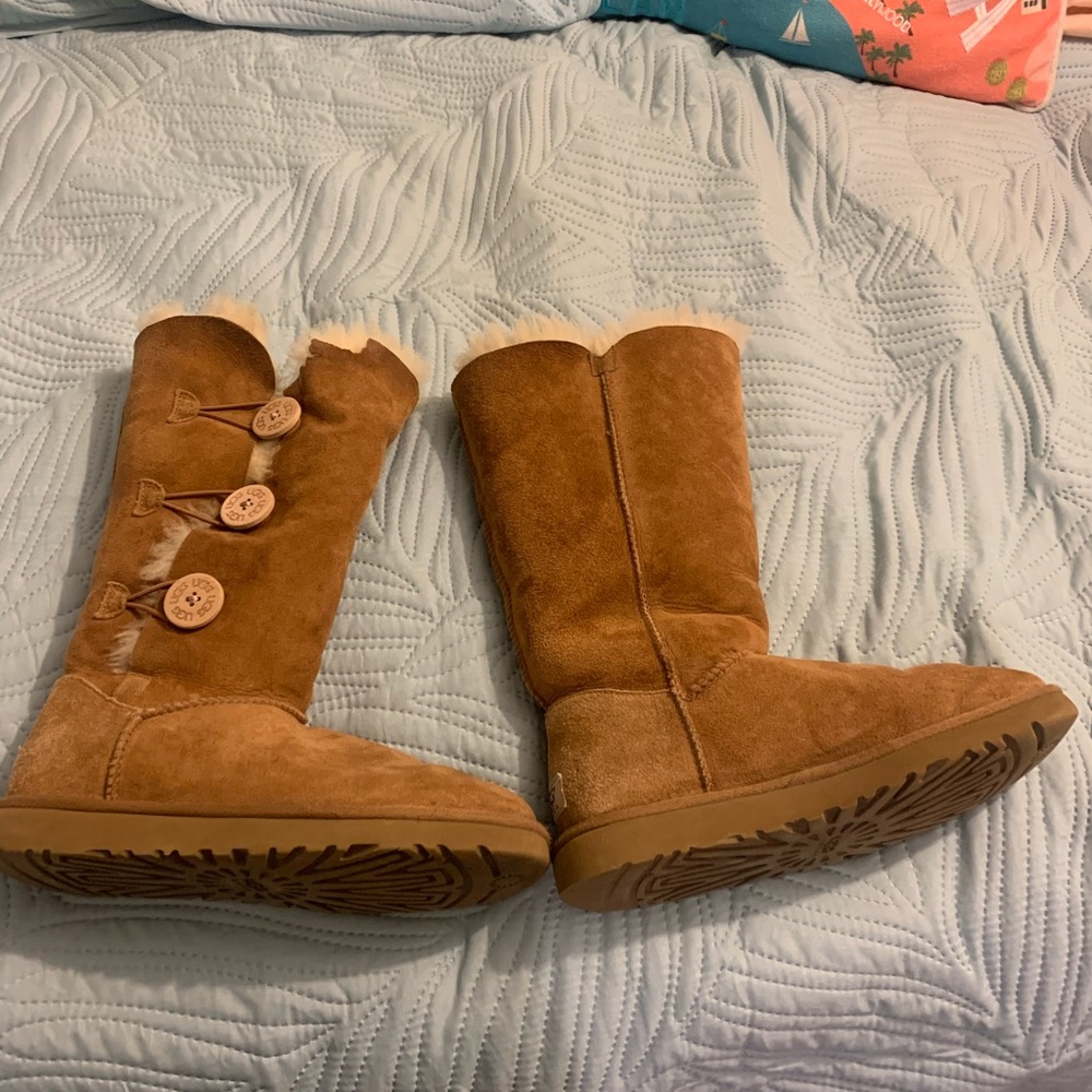 Tall ugh boots Size 8 with side buttons